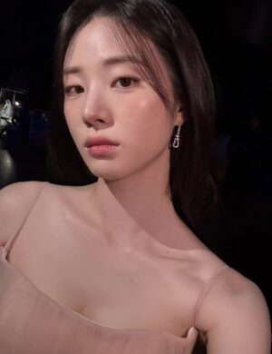 Shin Sia Instagram - 청룡영화제🐉
시상자로 참여하게 되어 행복하고 영광이었습니다🖤
