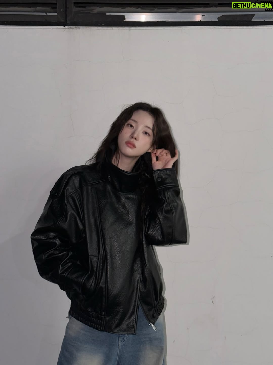 Shin Sia - 80.2K Likes - 