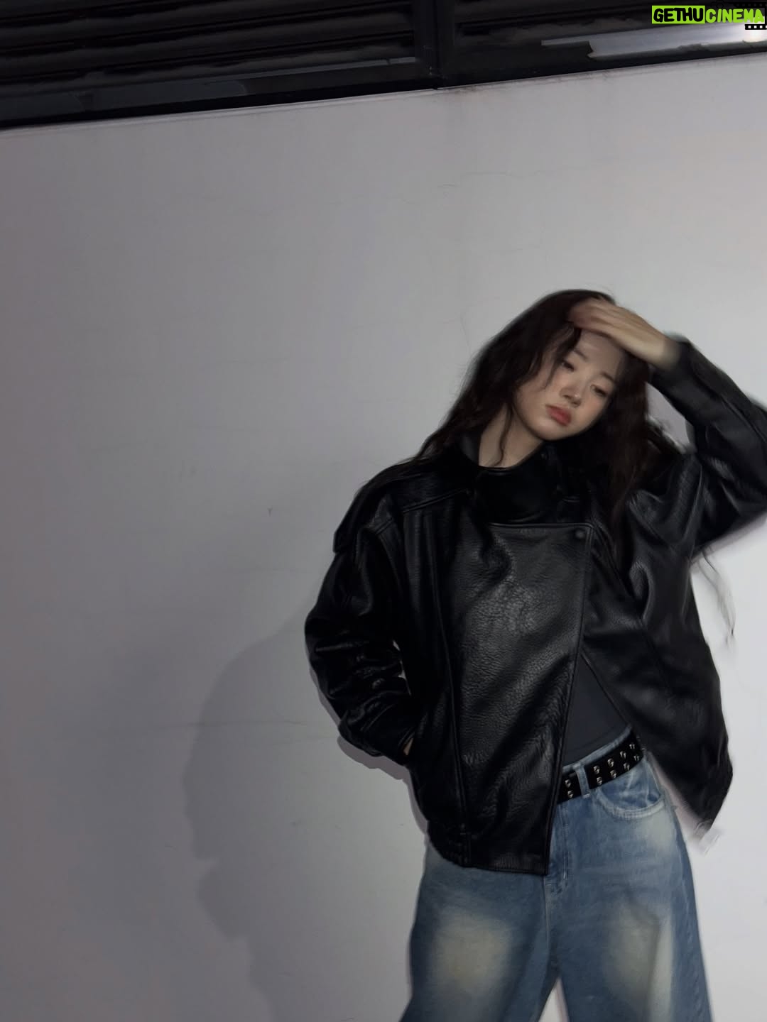 Shin Sia - 80.2K Likes - 