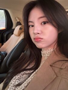 Actress Shin Sia HD Photos and Wallpapers October 2025