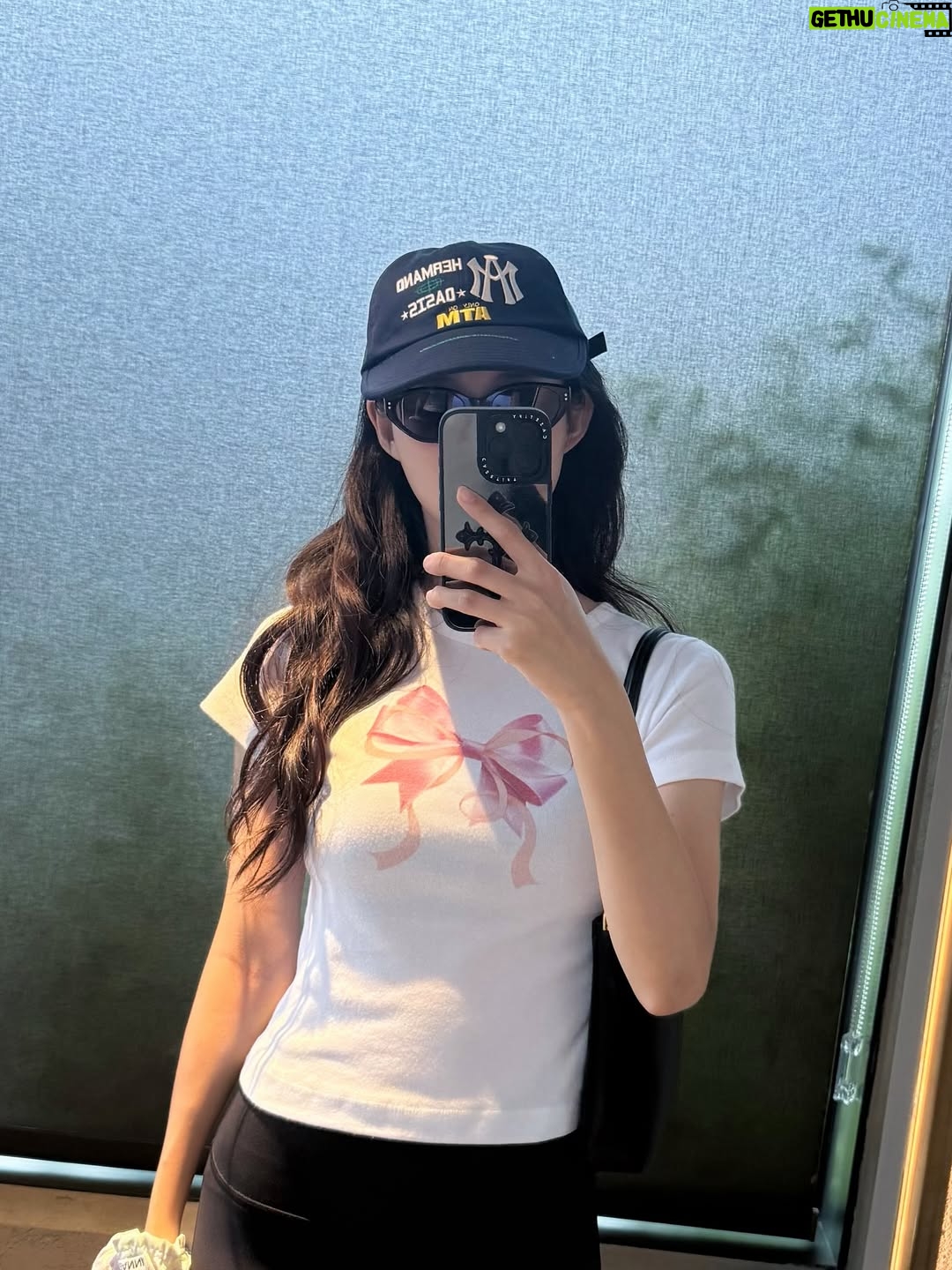Shin Sia - 81.4K Likes - 