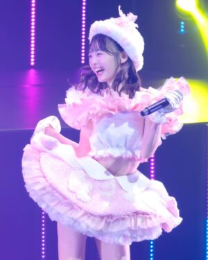Shinzawa Nao Instagram - 生まれ変わってもアイドルがいいな🎼💞 

#NMB48_カメコ #nmb48 #idol #japaneseidol #おnewの上履き