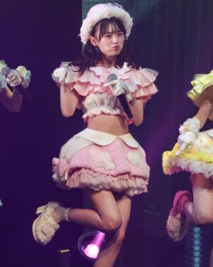 Shinzawa Nao Instagram - 生まれ変わってもアイドルがいいな🎼💞 

#NMB48_カメコ #nmb48 #idol #japaneseidol #おnewの上履き