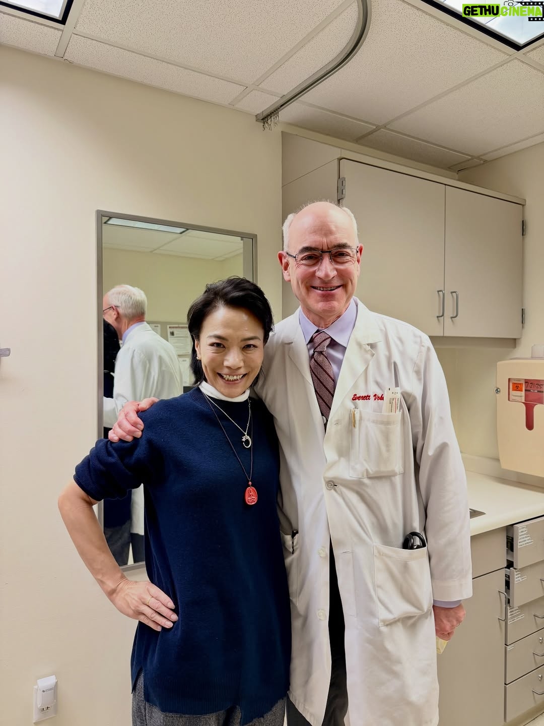 Shirley Chung - 23.3K Likes - Heyyyy loves! ❤️ My 1 year scans came back all Cleared 🥹💪✌️ Last year November I completed 50 rounds of radiation and rang the victory bell at @uchicago. After a year of hard work, focusing on my wellbeing and living my life to the fullest. I am maintaining cancer free and in remission. Thank you Dr. Vokes, Dr. Juloori  my oncology team at Chicago, you saved my tongue, my life and my career ❤️ Chicago means hope, light and rebirth for me. Not only I got to enjoy this beautiful city this trip, I also had the honor to be part of @tasteofhopechicago for America Cancer Society. Now I belong to this C club, and winning, I will do my part to help fight cancer for everyone ✊  #chefshirleychung #cancerwarrior #stage4 #tonguecancer #cancersurvivor #fuckcancer #tasteofhopechicago