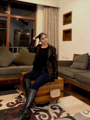 Shivangi Kohli Instagram - Cold but styled ⚡️