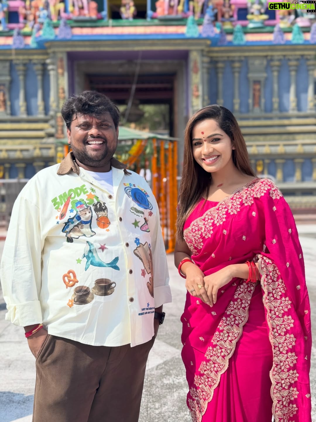 Shobha Shetty - 231.2K Likes - Happy Birthday to the Beautiful Lady entrepreneur✌️Shobha  the CEO of @shobhashettydesignerstudios _____Keep living your Best Life 🙌
Wishing you Love & Happiness on your special day 
Cheers for more fun and many more Memories👍Once again Happy Birthday 🎂 😍
#tastyteja #shobhashetty
