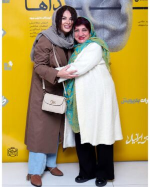 Shohre Soltani Instagram - .
جشن رو نمایی از مجموعه داستان صداها و انتشارات طنین ایرانیان
ممنون از دوستان قشنگ ، مهربان و با فرهنگم ستاره روشن و یاسمن خلیلی قر عزیز برای تمام زحماتشان 🙏
🕊️🌱
#صدا#صداها#کتاب_صوتی#کتابخوانی#کتاب_بخوانیم