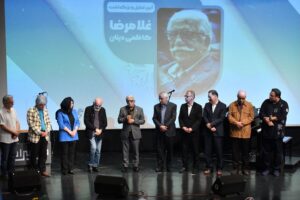 Shohre Soltani Instagram - 💠 آیین تجلیل و بزرگداشت دکتر سیدغلامرضا کاظمیدینان به مناسبت هفتاد و پنج سالگی این پیشکسوت و استاد علم ارتباطات و روابط عمومی، با حضور هنرمندان و چهرههای مطرح موسیقی، سینما، ادبیات و علم ارتباطات، در سی و پنجمین ماهنشست «درآستانه» کانون ادبی زمستان
🌱🕊️
#دکتر_غلامرضا_کاظمی_دینان #مهربان#آدم_حسابی #روابط_عمومی#انسانیت
🆔 @arasbaraninfo