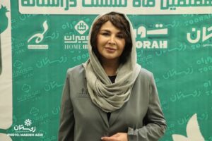 Shohre Soltani Instagram - .
بزرگداشت آقای سیاوش تهمورث عزیزم ب همت کانون ادبی زمستان ...
بعضی آدمها فقط معلم نیستند، مسیرند.
آقای تهمورث عزیز، خوش حالم که اولین قدمهای بازیگری را با شما و از شما آموختم.
حضورتان در مسیر هنری من همیشه با احترام و قدردانی همراه است.
دوستتون دارم بابای پهلوان من 🌱🕊️🎭
#کانون_ادبی_زمستان#پیشکسوت#سیاوش_طهمورث #سیاوش_تهمورث#سجاد_عزیزی_آرام