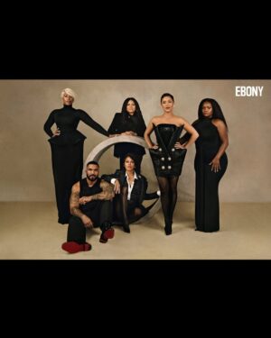 Shoniqua Shandai Instagram - Baby’s First Ebony Feature is out NOW! 

Thank you so much to @ebonymagazine for this monumental honor and making this black girl’s dream come true! And a humongous thank you to my sister @meagangood for including us in her Ebony cover. 

Glam by
Makeup @makeupbynimai 
Hair @jaynixonbeauty 
Styling @jasonrembert 
Asst @thestylistguy 
Bawdy by @alaishablessed & oxtail tacos 

#internationalhouseholdname