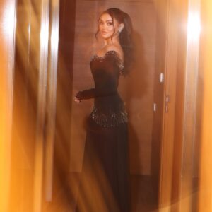 Shouk Al Hadi Instagram - 🖤 من حفل افتتاح فيلم السلم والثعبان في الرياض
-
Wearing @farahalmesbahofficial
Makeup @manargamilmakeupartist
Hair @yasmeen_hairstylist
Stylist @musaed.d
📸 @soma_photography19