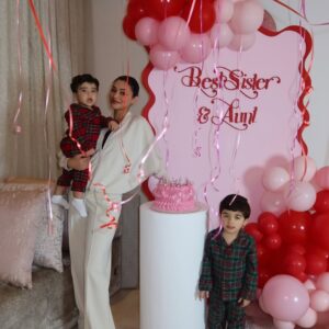 Shouk Al Hadi Instagram - Early birthday party 🥹💗
شكرا عايلتي الله لا يحرمني 💗
اخر صوره من خلف الكواليس 🤣