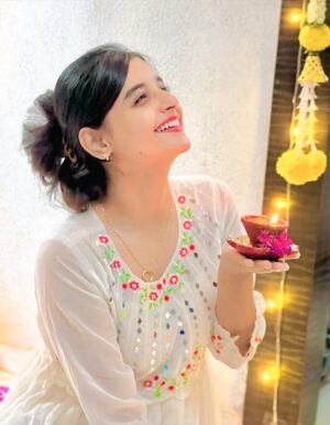 Shraddha Takke Patil Instagram - Happy Diwali 🪔🪽🪅🎇🎆
.
.
.
.
#shraddhatakke #diwali #diwalicelebration #post #like #pic