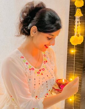Shraddha Takke Patil Instagram - Happy Diwali 🪔🪽🪅🎇🎆
.
.
.
.
#shraddhatakke #diwali #diwalicelebration #post #like #pic