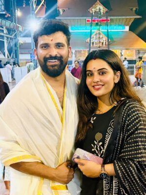 Shreegopika Chandran Instagram - Guruvayur ambalanadayil ✨