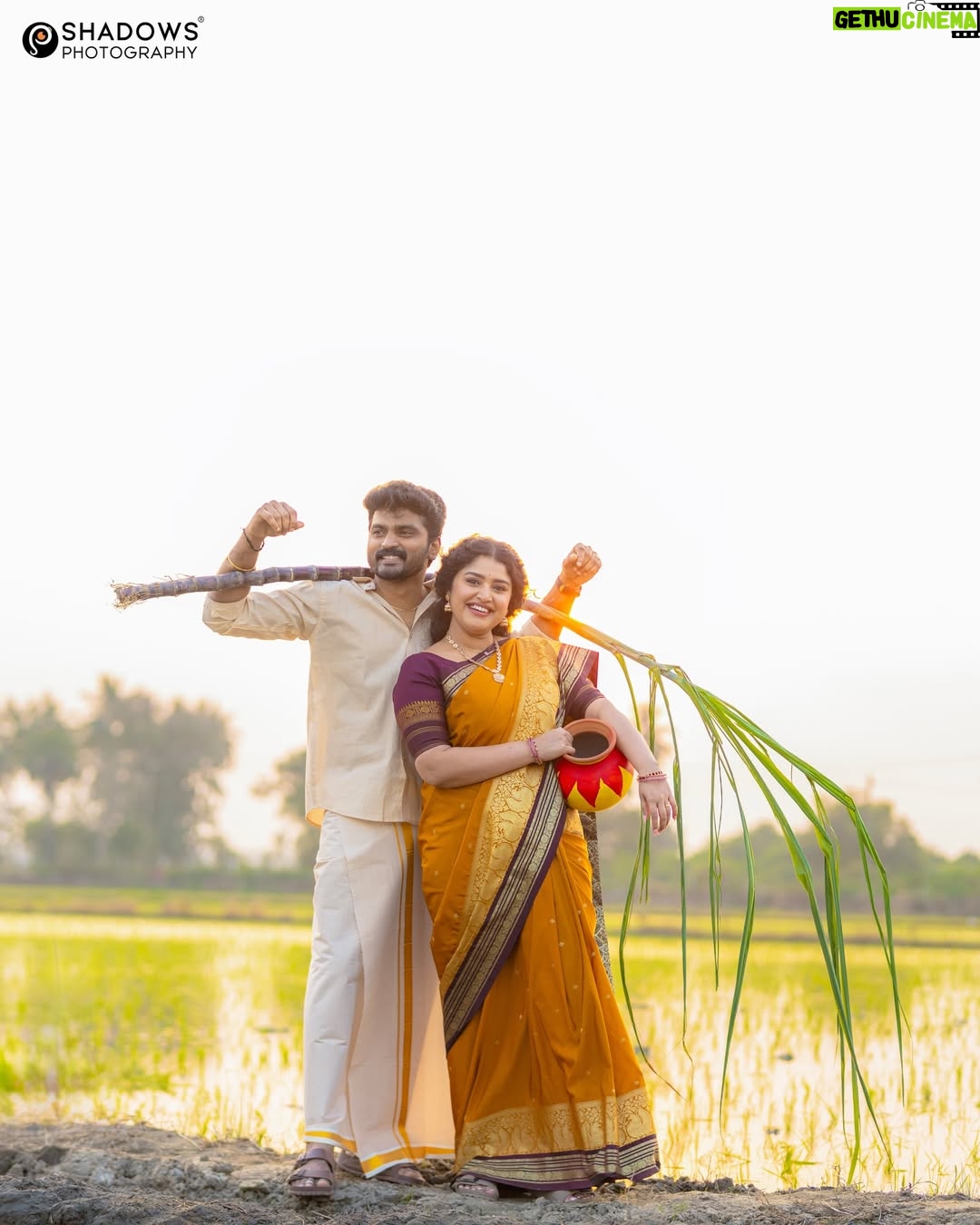 Shreya Anchan - 108.8K Likes - 🥰❤️🧿💫
.
.
.

Saree : @sreekamakshisilk 
Makeup : @lakshmivelu_makeupartistry 
VC : @shadowsphotographyy @ajay_shadowsphotography 
Hair : @karthick_sha_makeovers 
Jewelry : @new_ideas_fashions