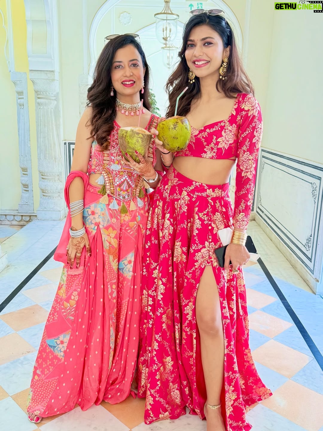 Shreya Jaiswal - 5.8K Likes - I’m not those regular ones… 😌

P.S. Don’t look for more, you can get this outfit at @phatakaaa