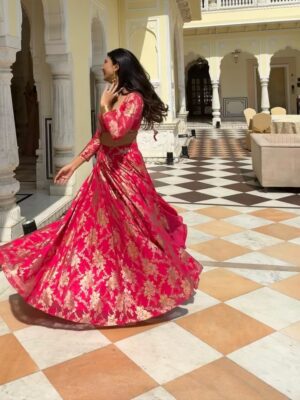 Shreya Jaiswal Instagram - I’m not those regular ones… 😌
P.S. Don’t look for more, you can get this outfit at @phatakaaa