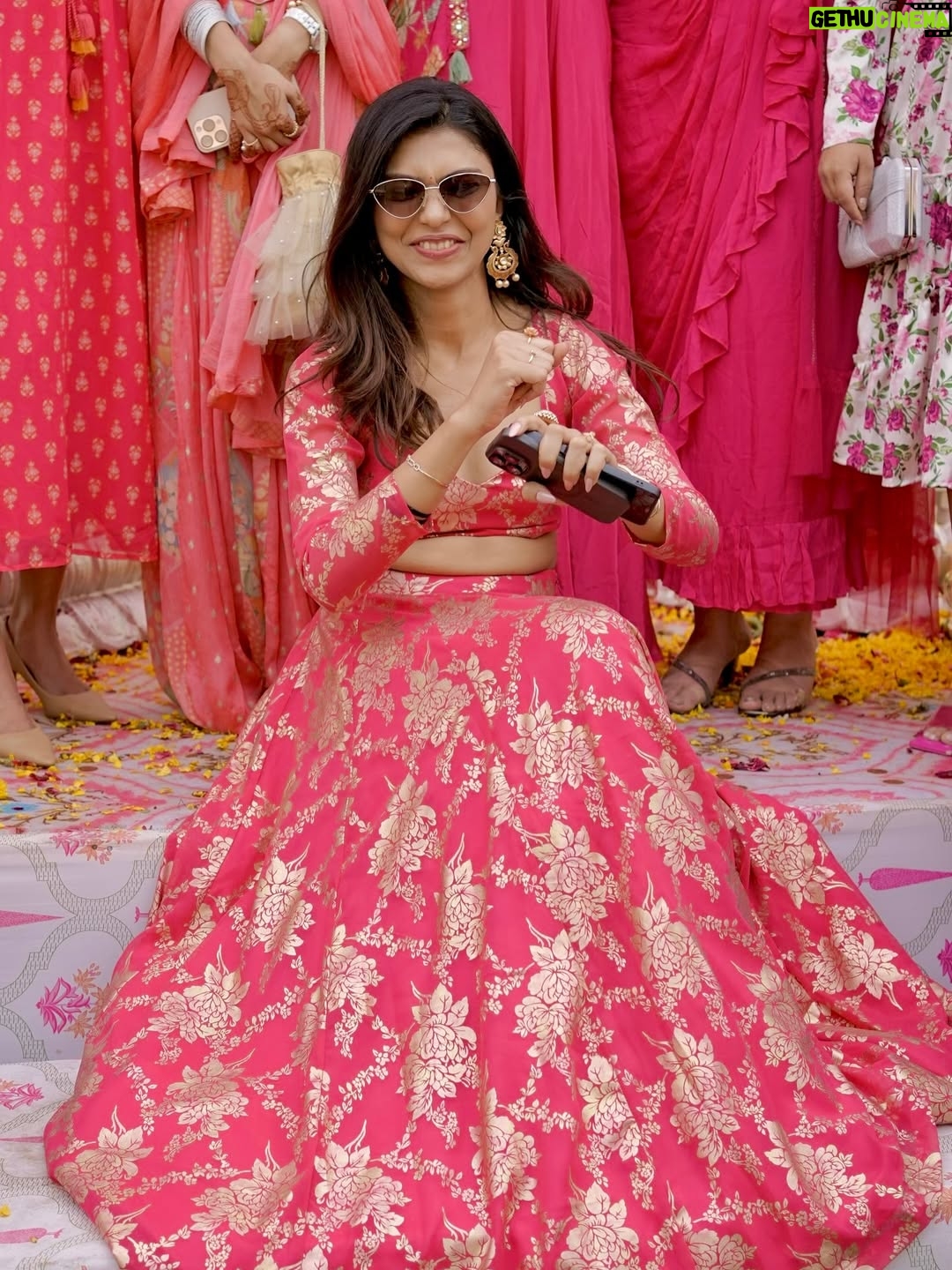 Shreya Jaiswal - 5.8K Likes - I’m not those regular ones… 😌

P.S. Don’t look for more, you can get this outfit at @phatakaaa