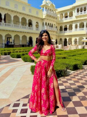 Shreya Jaiswal Instagram - I’m not those regular ones… 😌
P.S. Don’t look for more, you can get this outfit at @phatakaaa