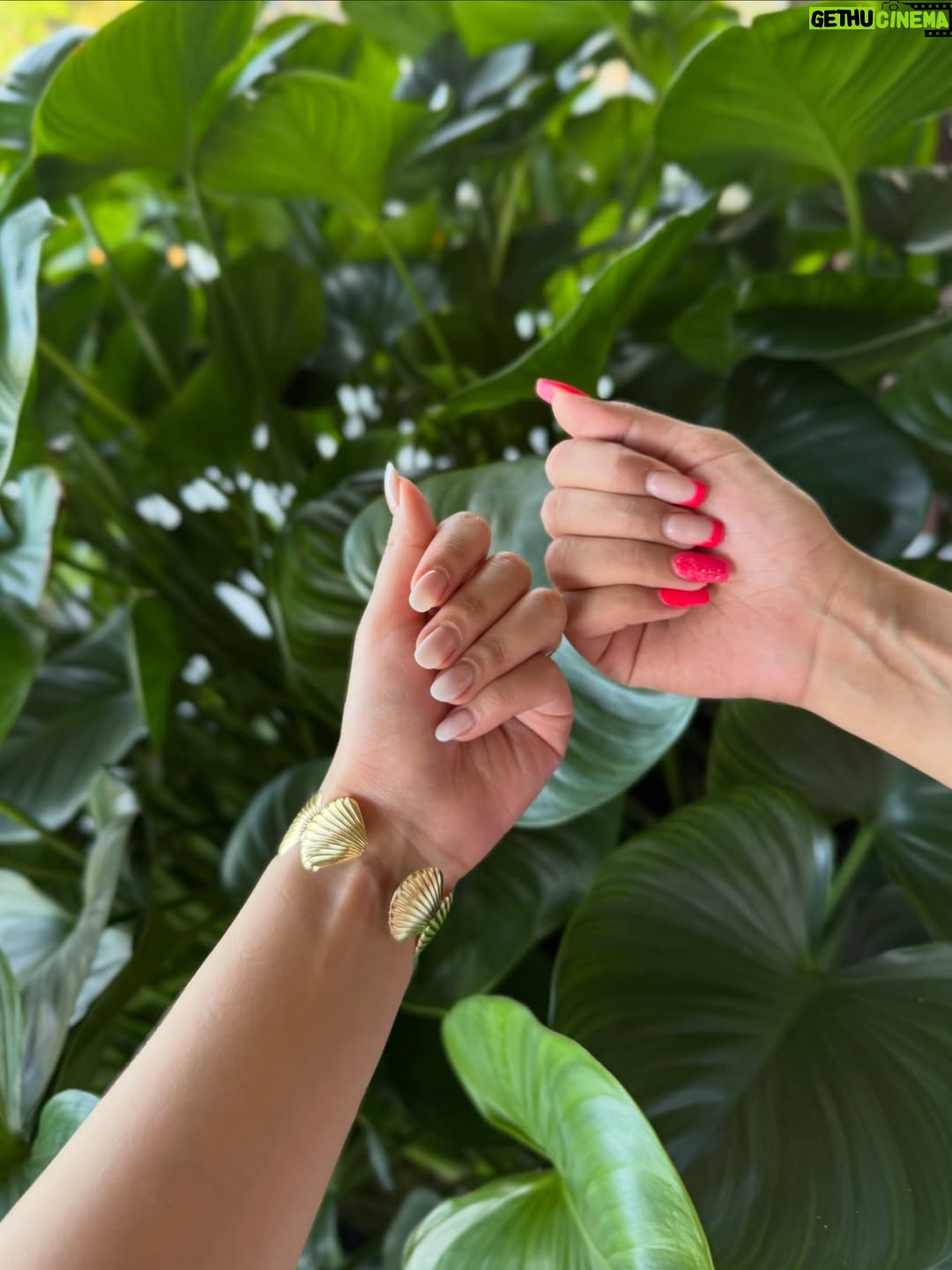 Shreya Thukral - 10.2K Likes - catch flights & cute fits, obviously 🌴🍸☀️🌊

.
.

#summer #summerlovin #vacationfit #sisters #sisterlove 

[ patong, thailand, phuket, summer, phi phi, travel, vacation]