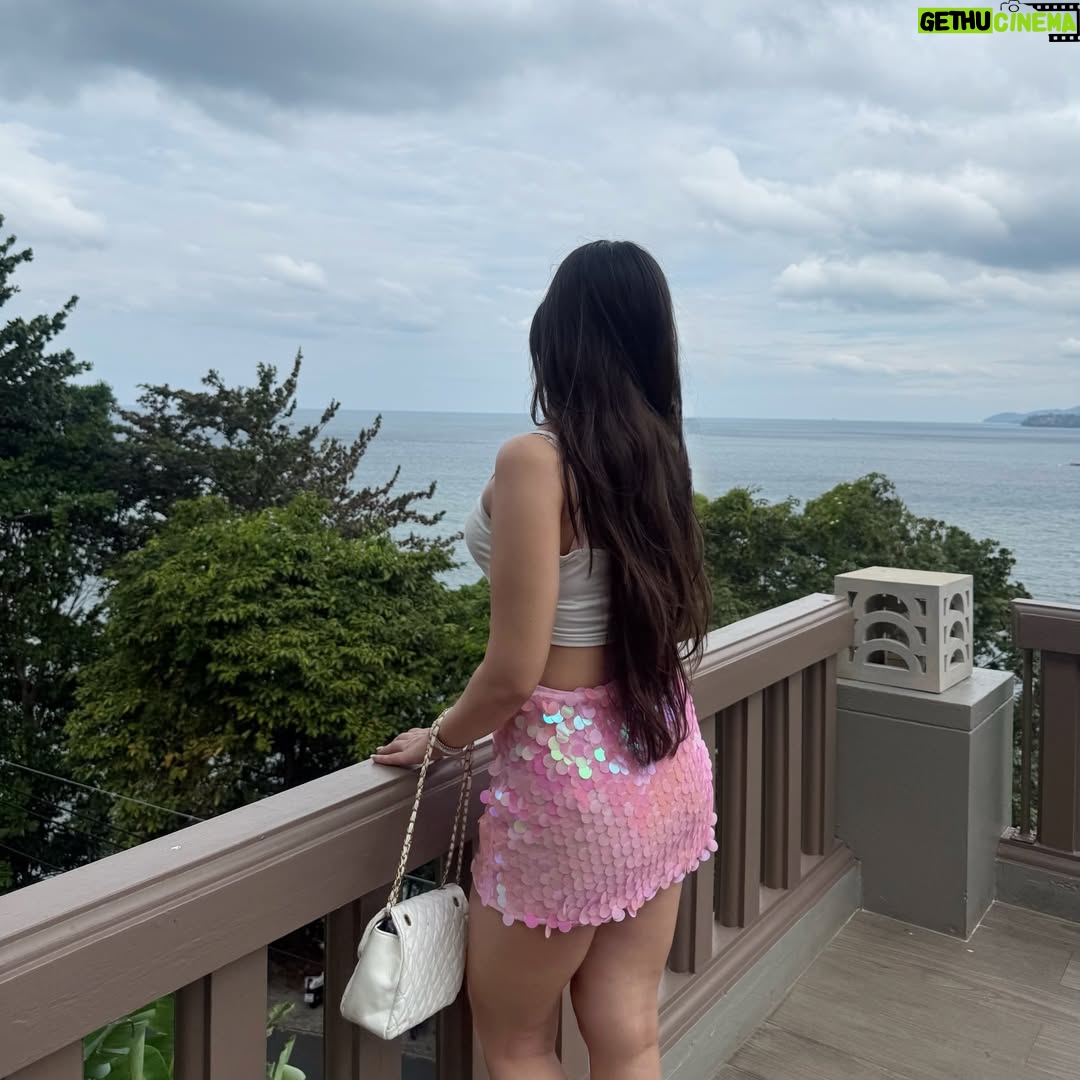 Shreya Thukral - 1.6K Likes - another ootd 💗