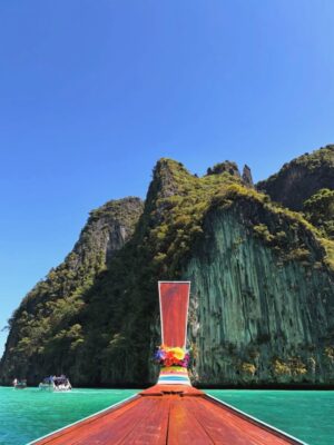 Shreya Thukral Instagram - phi phi dump 🏖️☀️🐚🎀⛱️👒✨

Wearing @leaclothingco 
Footwear @mymy_officiale 

#phiphiislands #thailand #phuketstagram #explore #fyp 

[ Phi Phi Islands, Thailand, Beach, Phuket, Explore ]