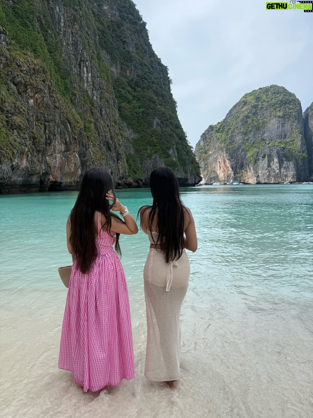 Shreya Thukral - 1.3K Likes - phi phi dump 🏖️☀️🐚🎀⛱️👒✨

Wearing @leaclothingco 
Footwear @mymy_officiale 

#phiphiislands #thailand #phuketstagram #explore #fyp 

[ Phi Phi Islands, Thailand, Beach, Phuket, Explore ]