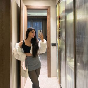 Shreya Thukral Instagram - dec tingz or smth 🎄🫶✨

Deets- 
Fur jacket & skirt @savana 
Top @zara 
Bag @stevemaddenindia 
Boots @trufflecollectionindia 

#explorepage✨ #fyp