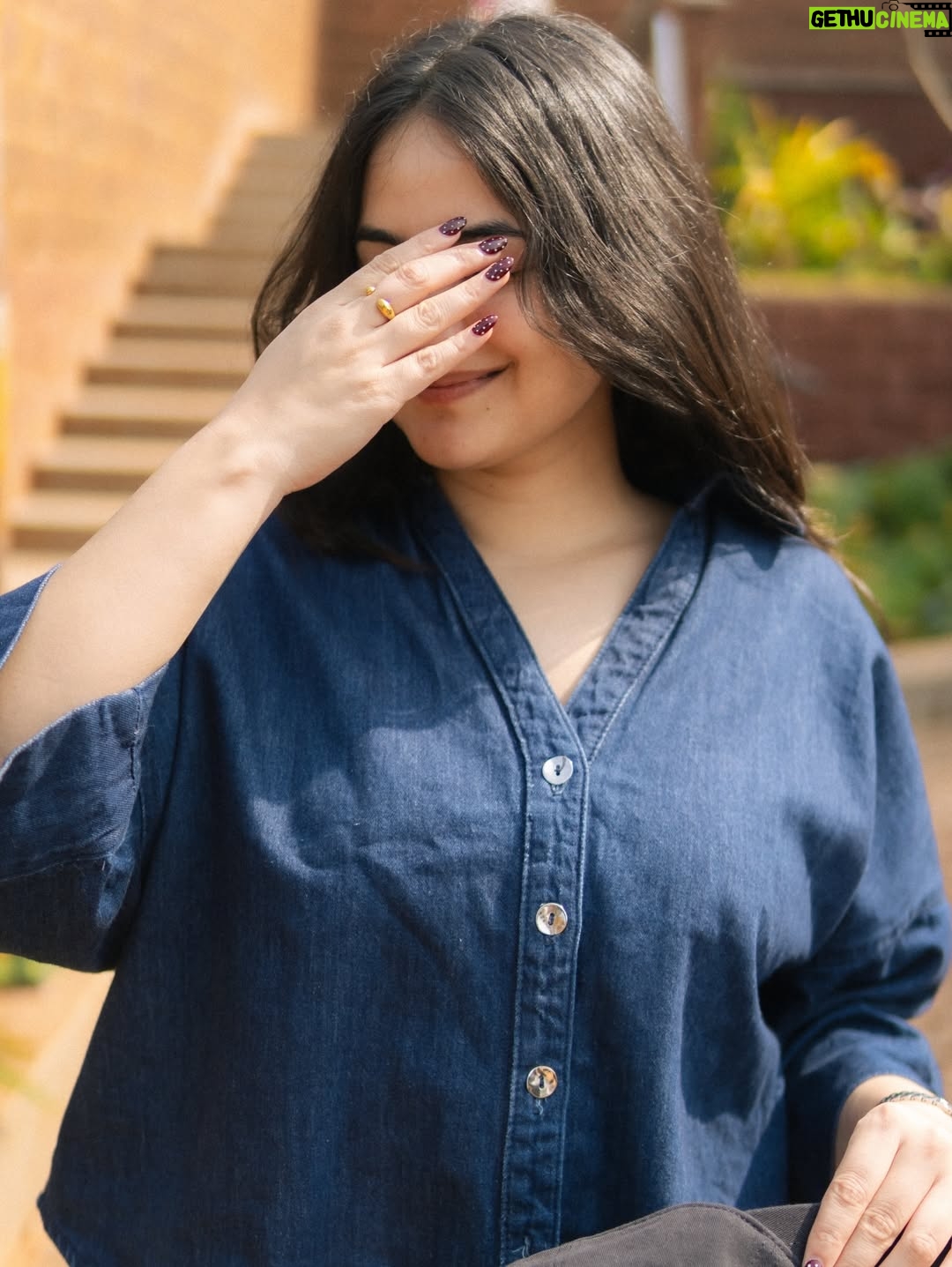 Shreyashi Verma - 22.4K Likes - love, warmth & you 🤍
.
.
.
{ everyday chic, minimal styling, classic blues, timeless denim, denim on denim, denim look, basic but cute effortless outfit }

#outfit #denimoutfit #ootd #explore