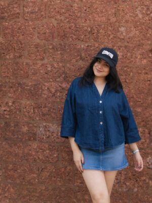 Shreyashi Verma Instagram - love, warmth & you š¤
.
.
.
{ everyday chic, minimal styling, classic blues, timeless denim, denim on denim, denim look, basic but cute effortless outfit }
#outfit #denimoutfit #ootd #explore