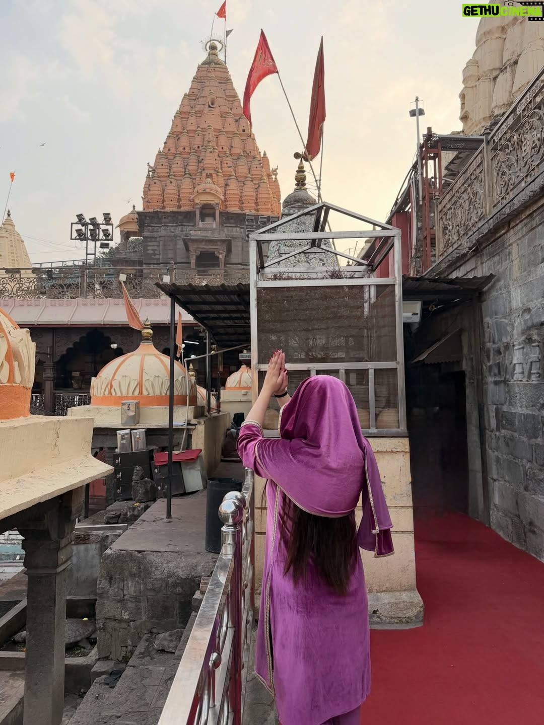 Shrija Tyagi - 8.1K Likes - ॐ नमः शिवाय 🙏🏻 Starting the year just right!