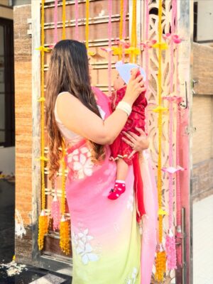 Shriya Jain Instagram - All about being a MATHANIYA for my sister ❤️
Starting all the functions with blessings , prayer & positivity 💕