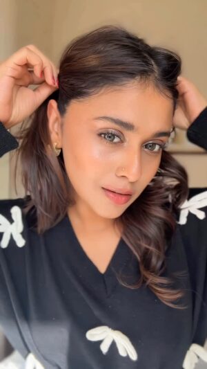 Shruthy Sathyan Instagram - Found this cool product @officialswissbeauty 

Comment down for links 🫶🏻