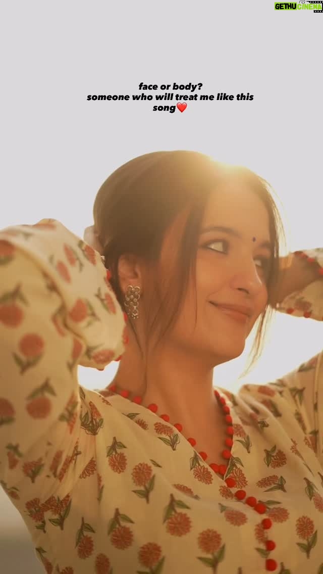 Shruti Bkshi - 9.6K Likes - possible?❤️ 
suit @jonaya.in 🌟 

#reels #reelsitfeelit #explorepage #explore #relatable