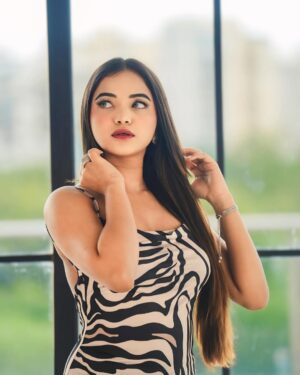 Shumayla Shaikh Instagram - Sexy and I know it š
Click @ayushfilmss
Makeup & hair @namra.makeupartist
Edit @innocent_zaid____
Outfit @newme.asia
Comment āDressā š for link
#trending #explore #foryou #instagood #instafashion #fashion #style #pose #instagood #instadaily #instalike #instamood