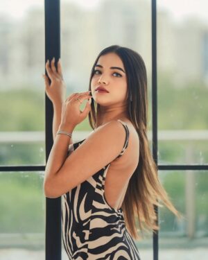 Shumayla Shaikh Instagram - Sexy and I know it š
Click @ayushfilmss
Makeup & hair @namra.makeupartist
Edit @innocent_zaid____
Outfit @newme.asia
Comment āDressā š for link
#trending #explore #foryou #instagood #instafashion #fashion #style #pose #instagood #instadaily #instalike #instamood