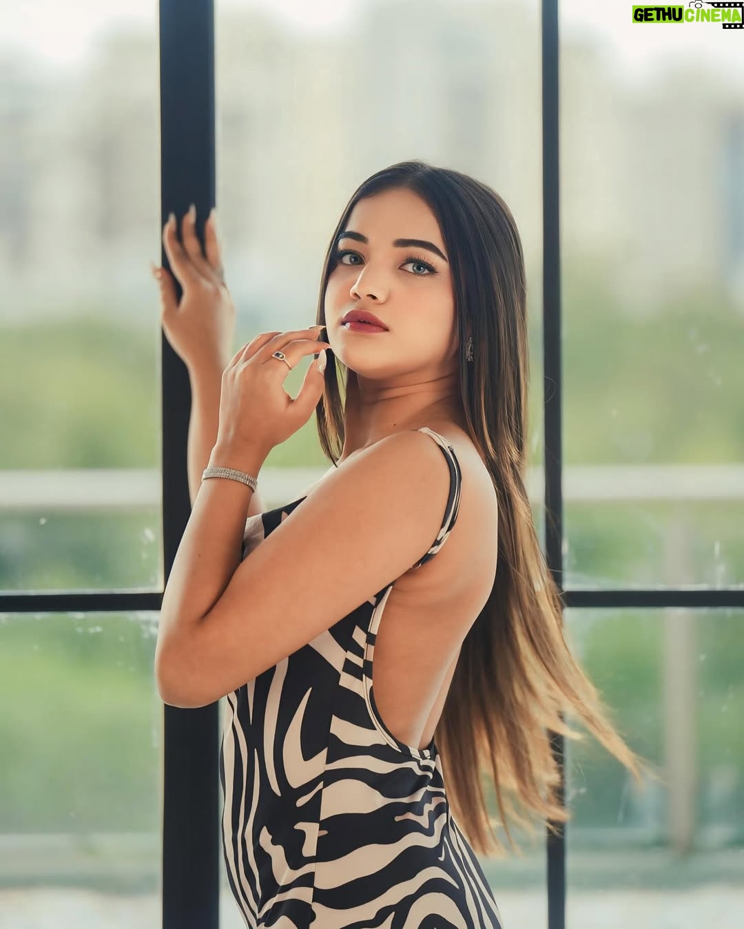 Shumayla Shaikh - 2K Likes - Sexy and I know it 💋

Click @ayushfilmss 
Makeup & hair @namra.makeupartist 
Edit @innocent_zaid____ 
Outfit @newme.asia 

Comment ‘Dress’ 🔗 for link 

#trending #explore #foryou #instagood #instafashion #fashion #style #pose #instagood #instadaily #instalike #instamood