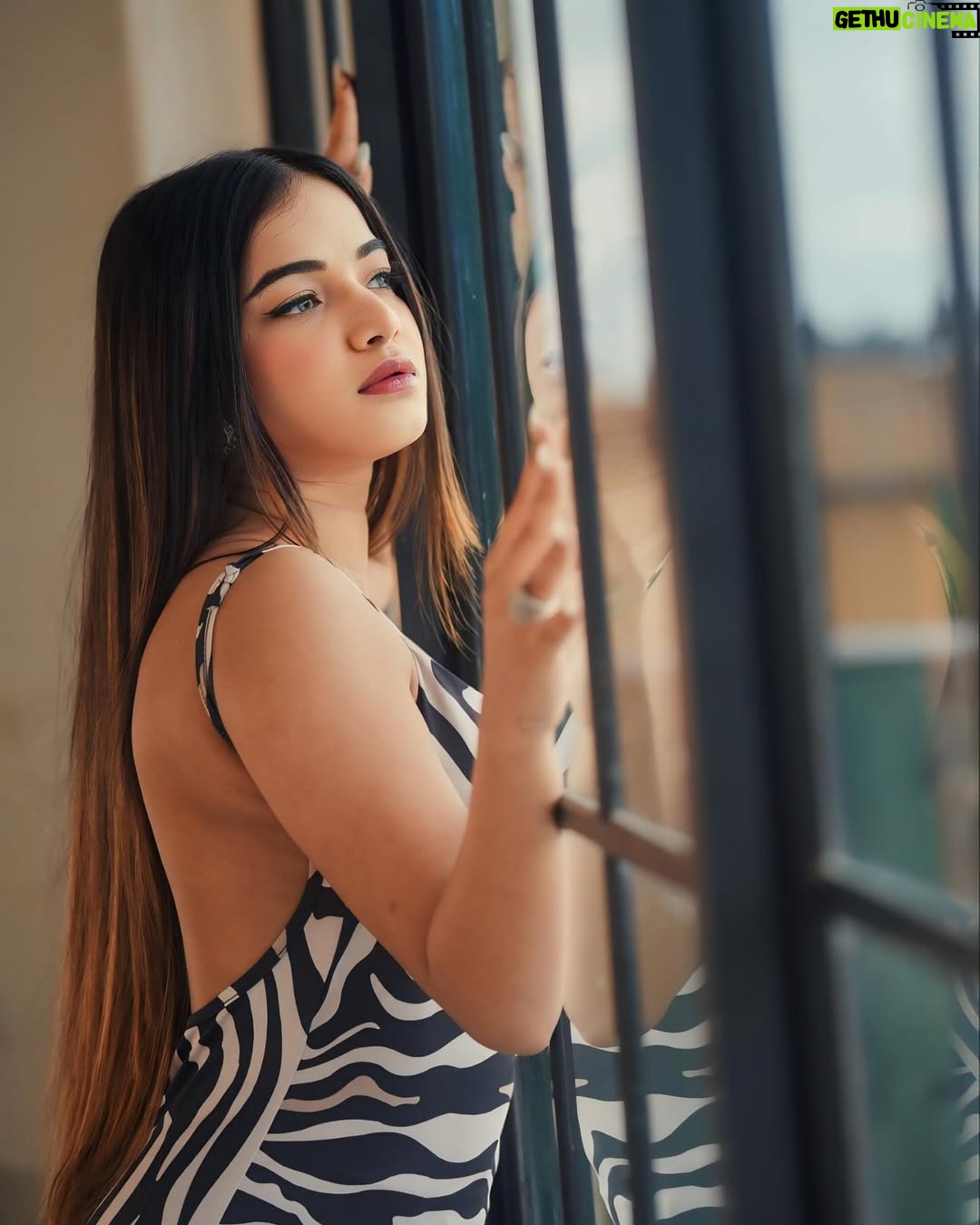 Shumayla Shaikh - 2K Likes - Sexy and I know it 💋

Click @ayushfilmss 
Makeup & hair @namra.makeupartist 
Edit @innocent_zaid____ 
Outfit @newme.asia 

Comment ‘Dress’ 🔗 for link 

#trending #explore #foryou #instagood #instafashion #fashion #style #pose #instagood #instadaily #instalike #instamood