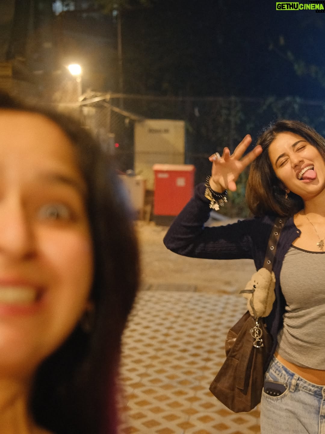 Shweta Bhintade - 13.7K Likes - Sittin pretty