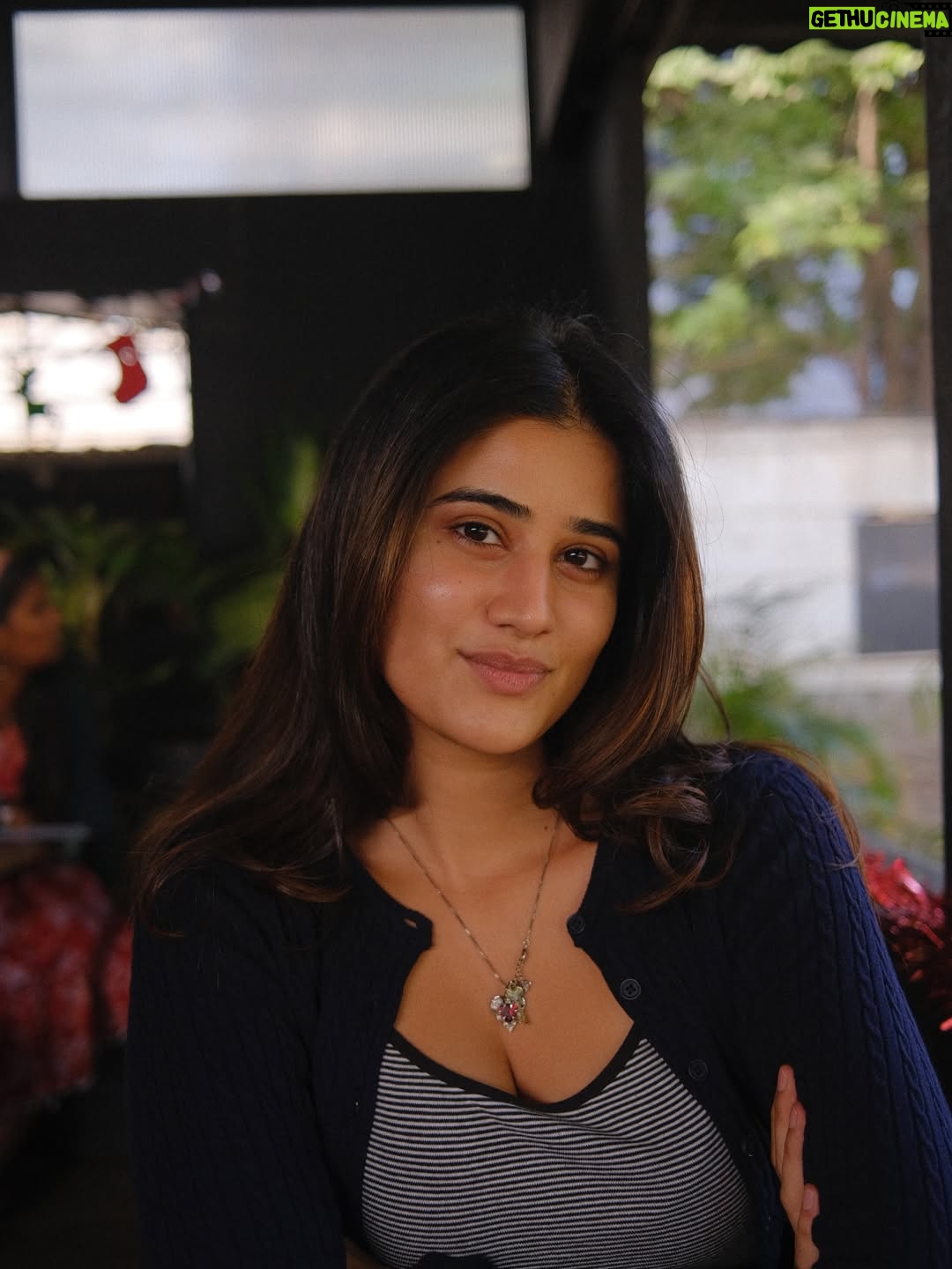 Shweta Bhintade - 13.7K Likes - Sittin pretty