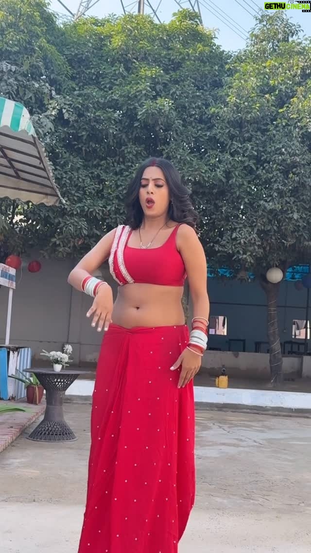 Shweta Jha - 21.5K Likes - 😔🥵🤯