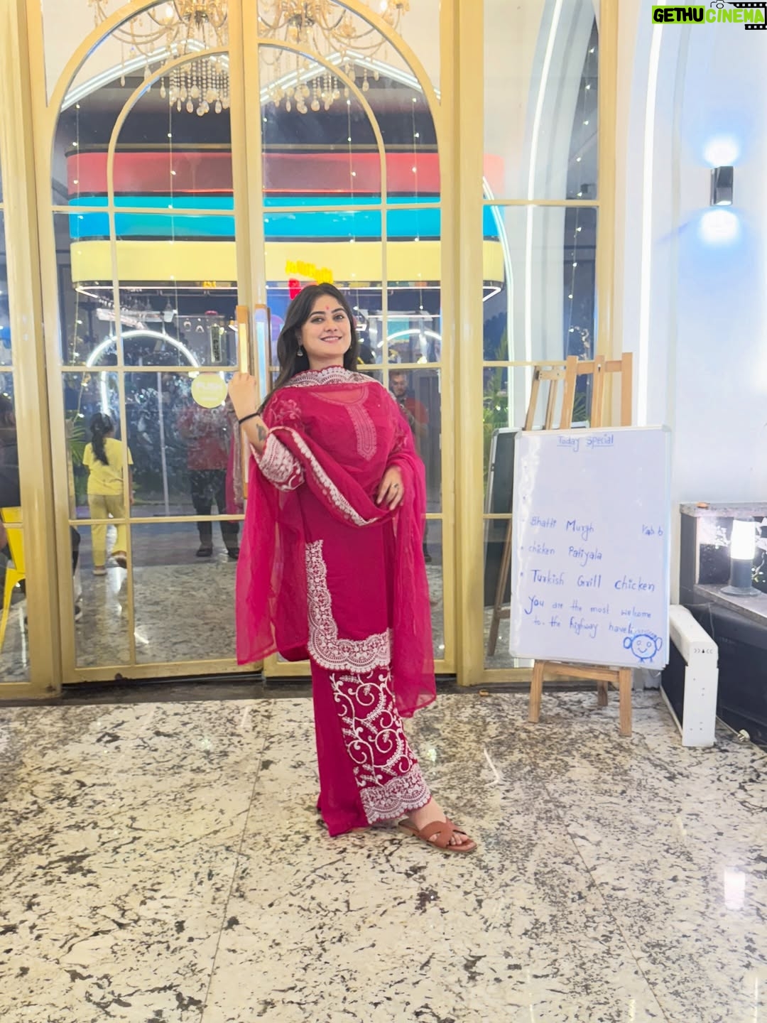 Shweta Jha - 39.9K Likes - ❤️❤️❤️❤️❤️