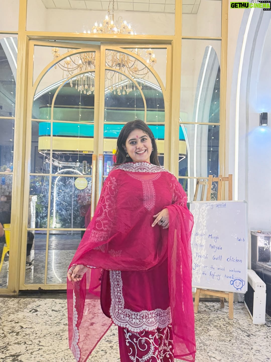 Shweta Jha - 39.9K Likes - ❤️❤️❤️❤️❤️