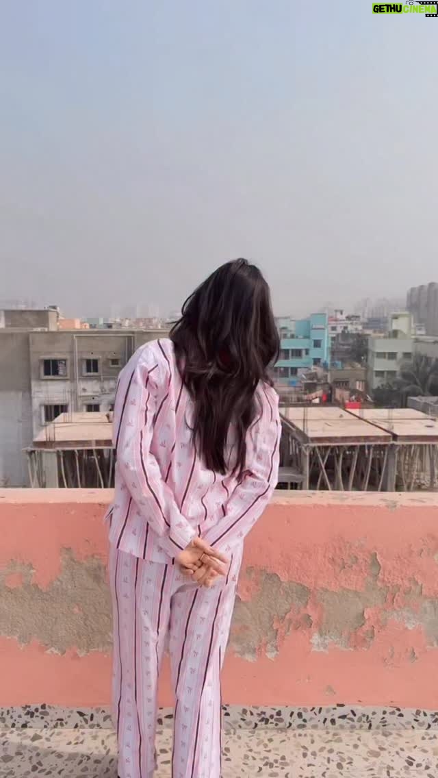 Shweta Jha - 15K Likes - 💥आ गया ठंडा में गरम करे वाला रोमांटिक😘 गाना @ViralBhojpuri पे 

ये राजा धाईले रहा 

@khesari_yadav
@imchandanisingh
@vyrlbhojpuri

@Bsdigital1997

#YeRajadhaileRaha
#vyrlBhojpuri #Khesarilalyadav#Trendigstar #Trending #Feed #forYou
#Viralsong #Hitmachine
