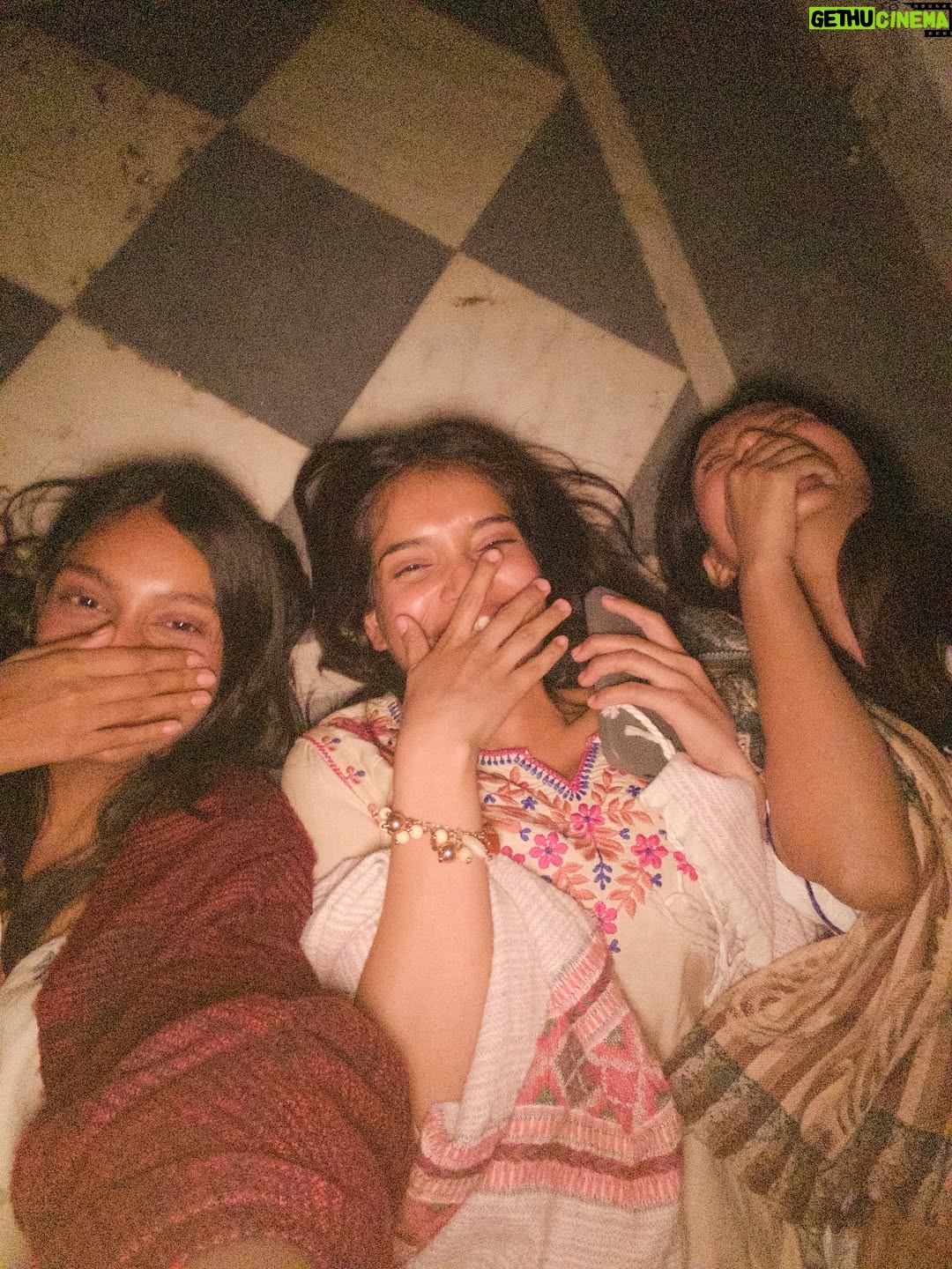 Shweta Poddar - 42.2K Likes - didn’t know we were making memories. I just knew we were being wild.😜✨🫶🏻💗….. 
Best time with the best people. These memories will always stay close to my heart 🤍✨
