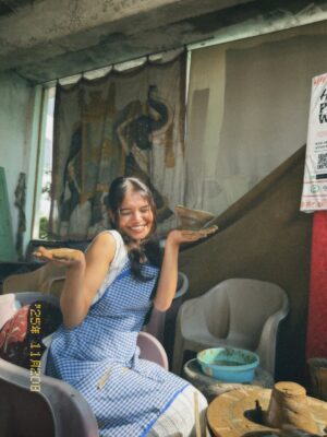 Shweta Poddar Instagram - Forever the girl with many interests🌸❤️🫶🏻✨
#explore #explorepage✨ #pottery #art #fyp #explorer