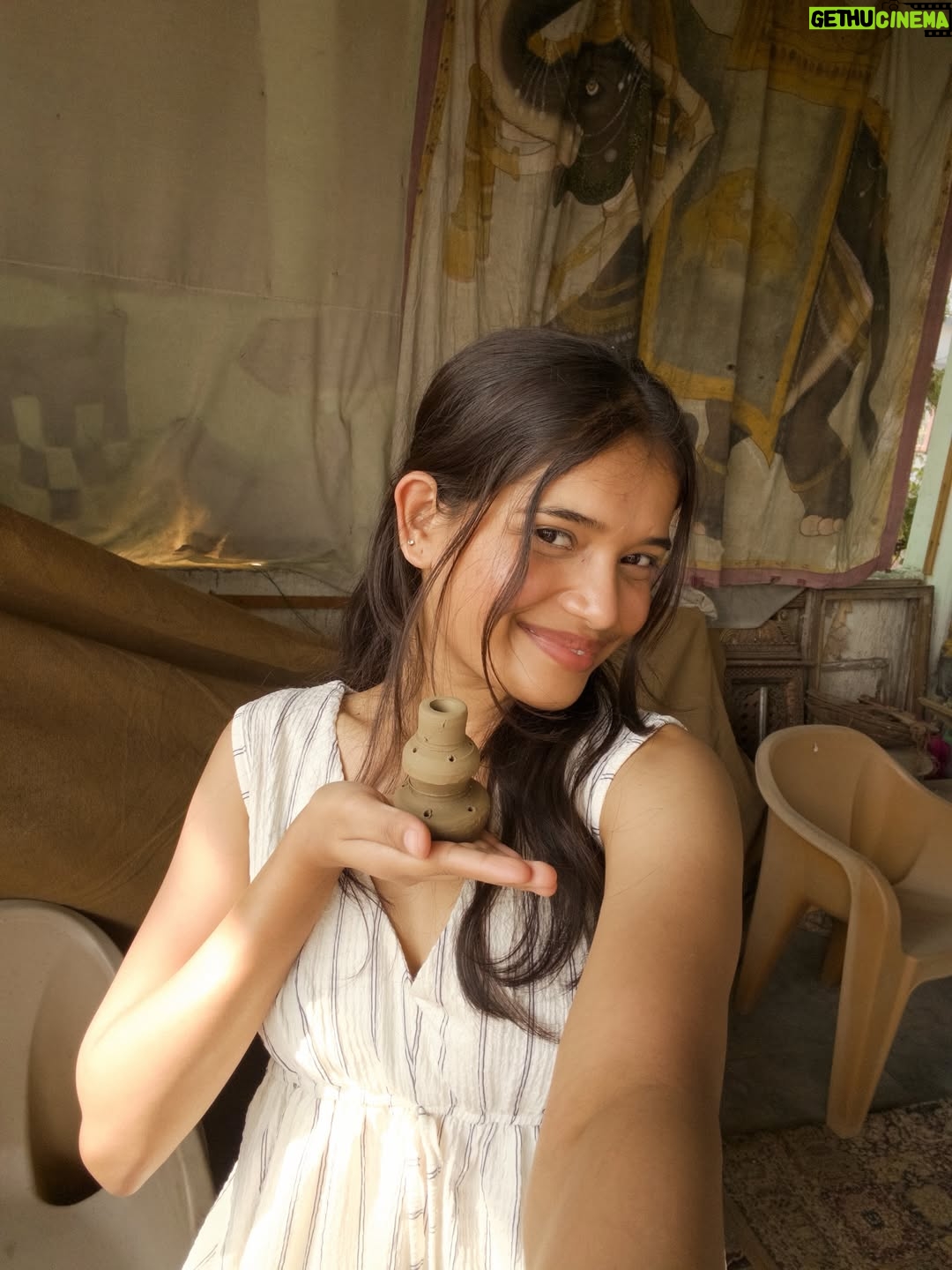 Shweta Poddar - 22.8K Likes - Forever the girl with many interests🌸❤️🫶🏻✨

#explore #explorepage✨ #pottery #art #fyp #explorer