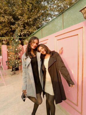 Shweta Poddar Instagram - Make it a December to remember.🤍✨❤️🎄🎁🎀……