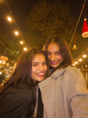 Shweta Poddar Instagram - Make it a December to remember.🤍✨❤️🎄🎁🎀……